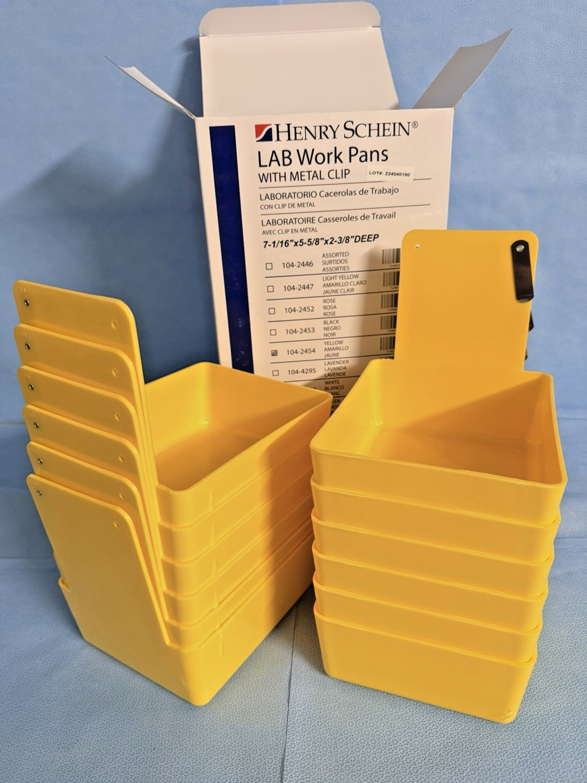HENRY SCHEIN Lab Pans Medium with metal clip7 1/16″x5⅝” x 2⅜”D,Box of 12Work Pan