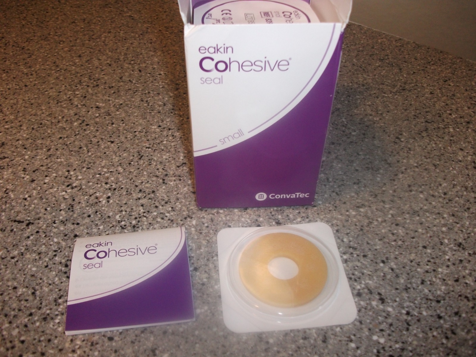 ONE NEW BOX 20 Convatec EAKIN # 839002 SEALS, 1 7/8″ (48mm)