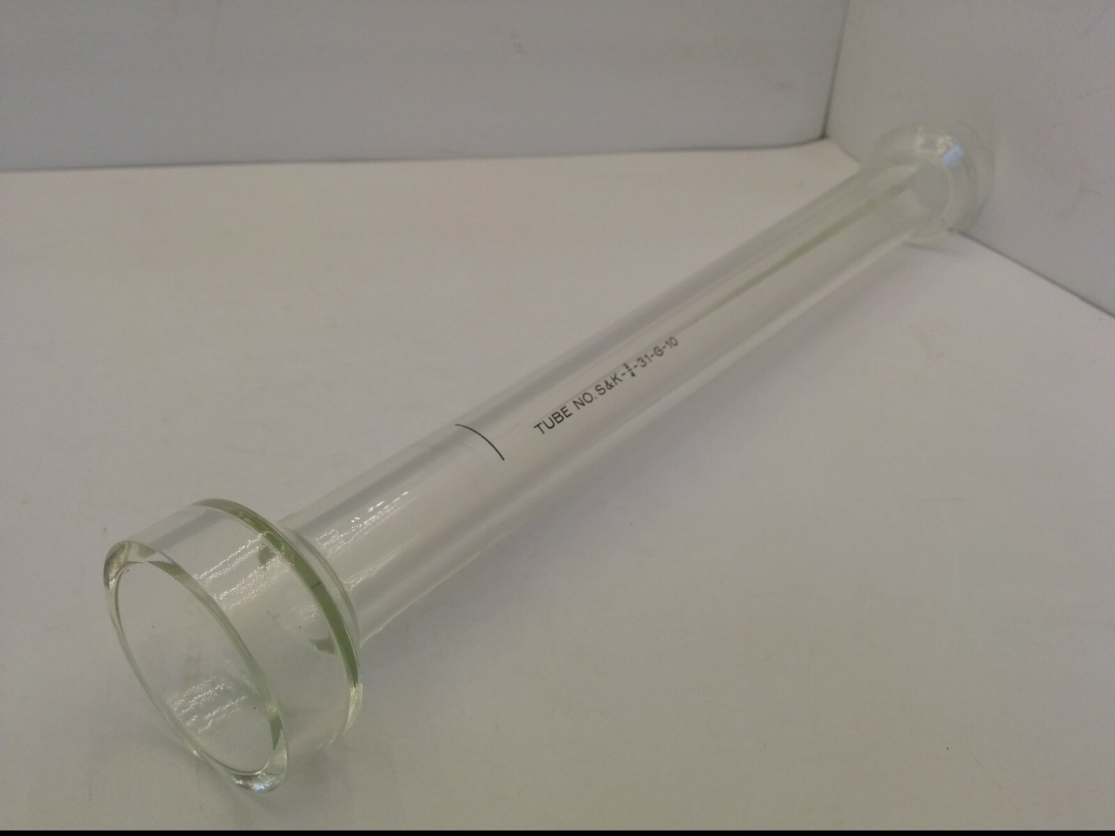 SK ROTAMETER S&K-3/4-31-G-10 GLASS TUBE, 15-3/8″ LONG, 2″ DIAMETER ENDS, NNB
