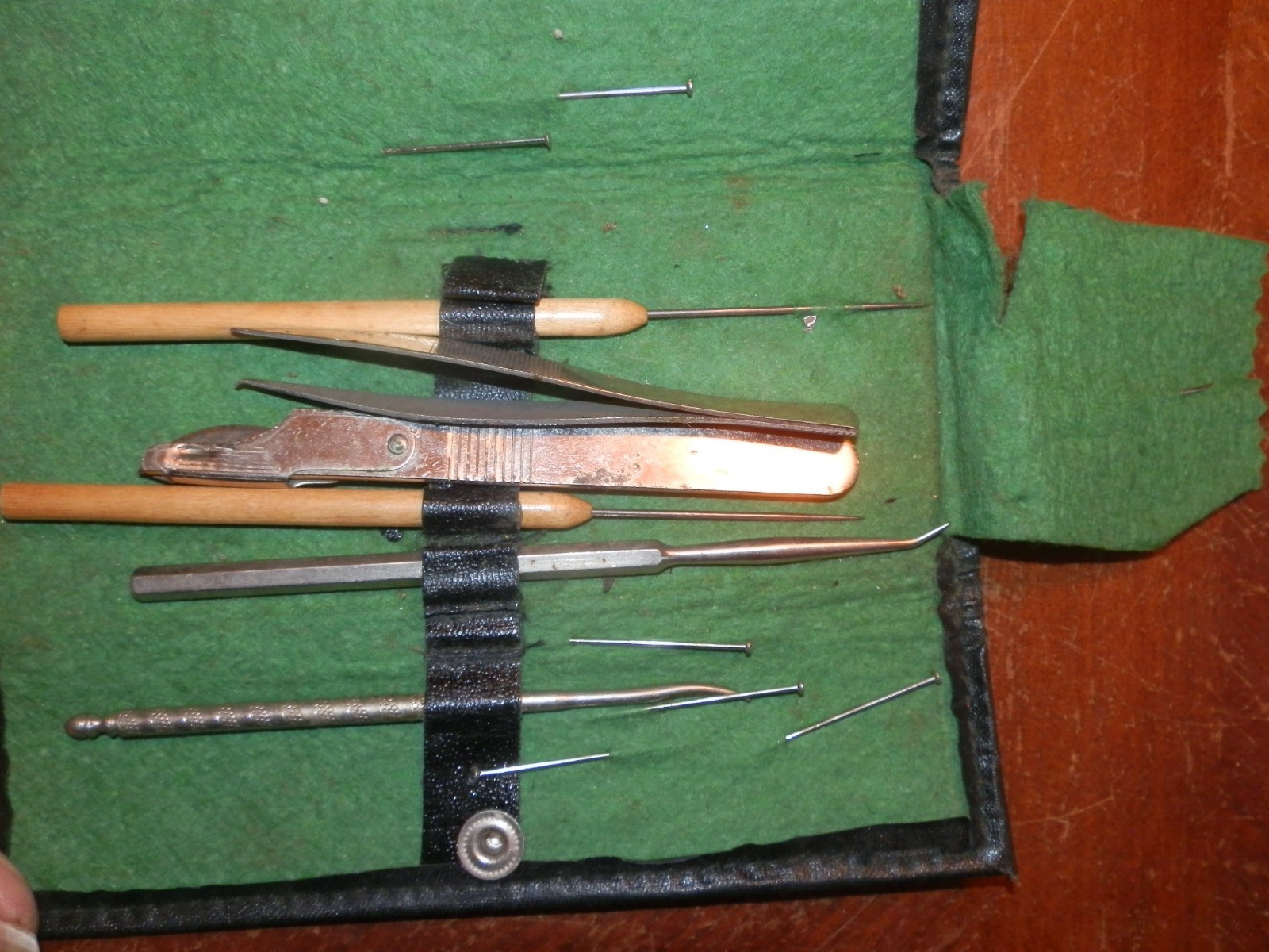 Vintage Adams Scientific Dissection Tool Kit USA Black Trifold Case Has Wear