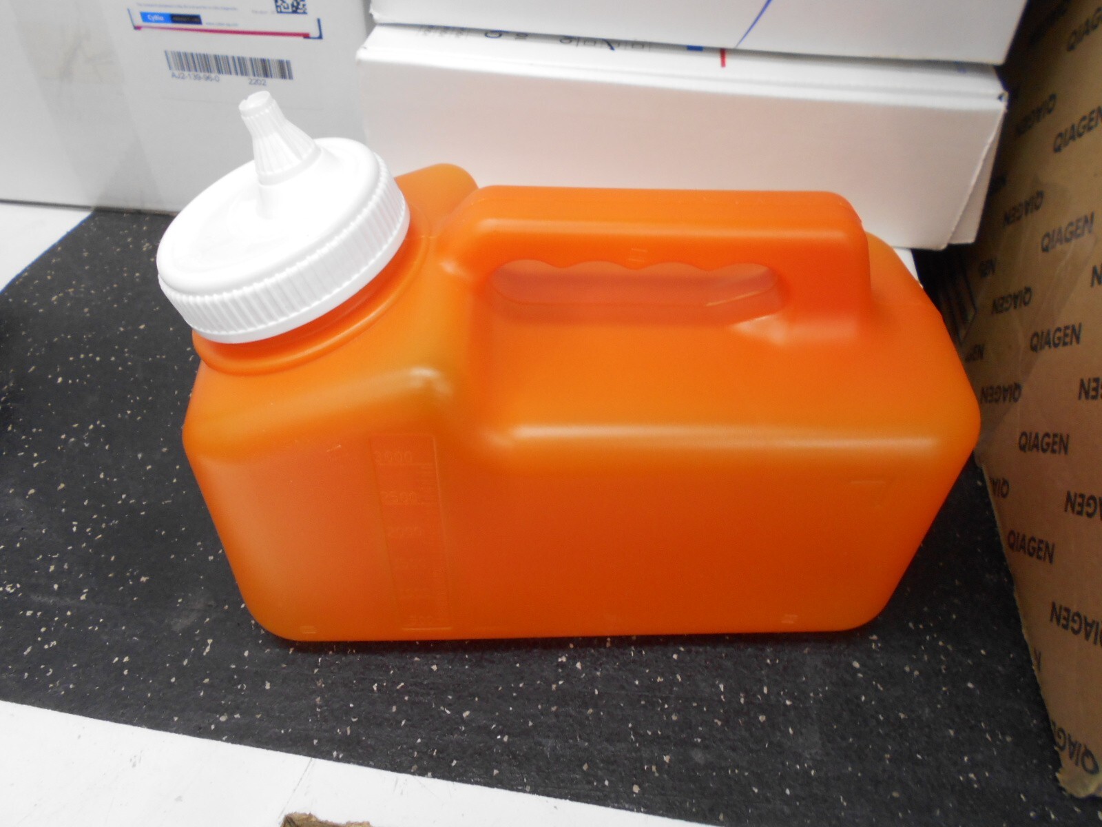 Portable Urinal Collector 3000ml Box of 17