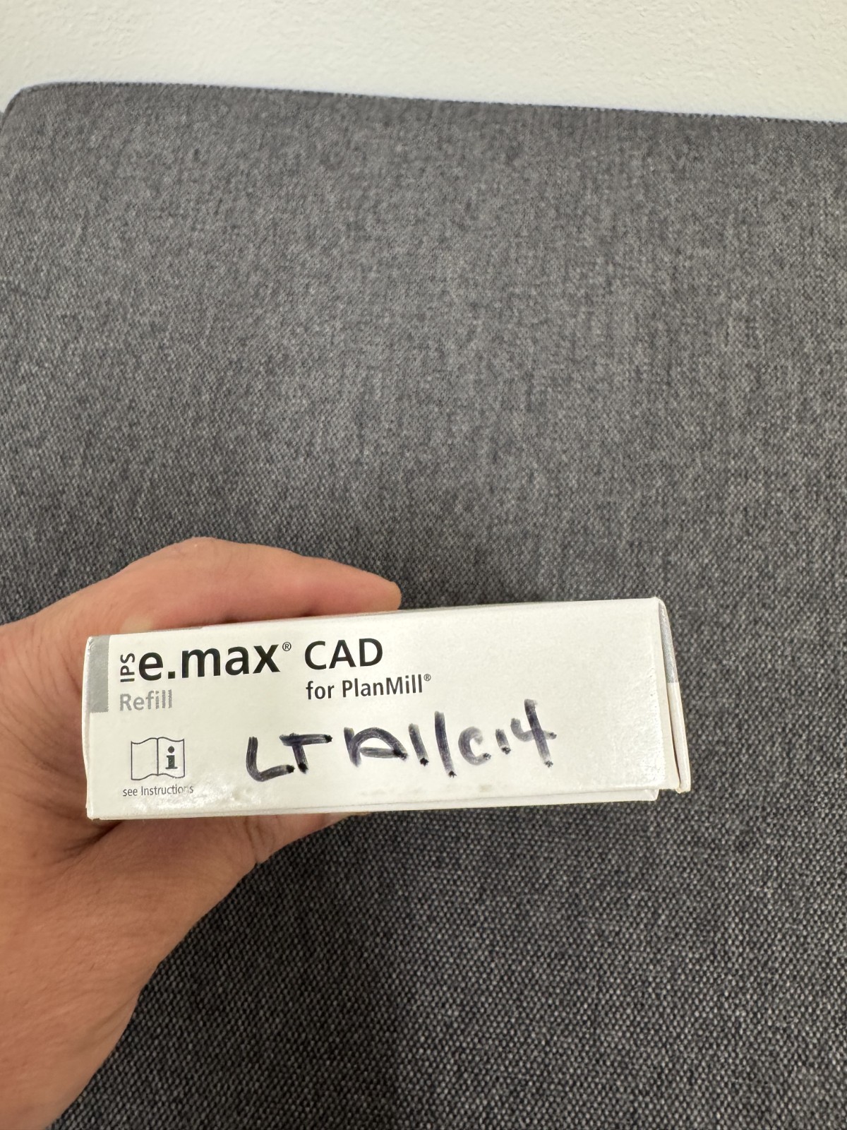 Emax Cad Planmill original Blocks 5pc per box. shade A1.