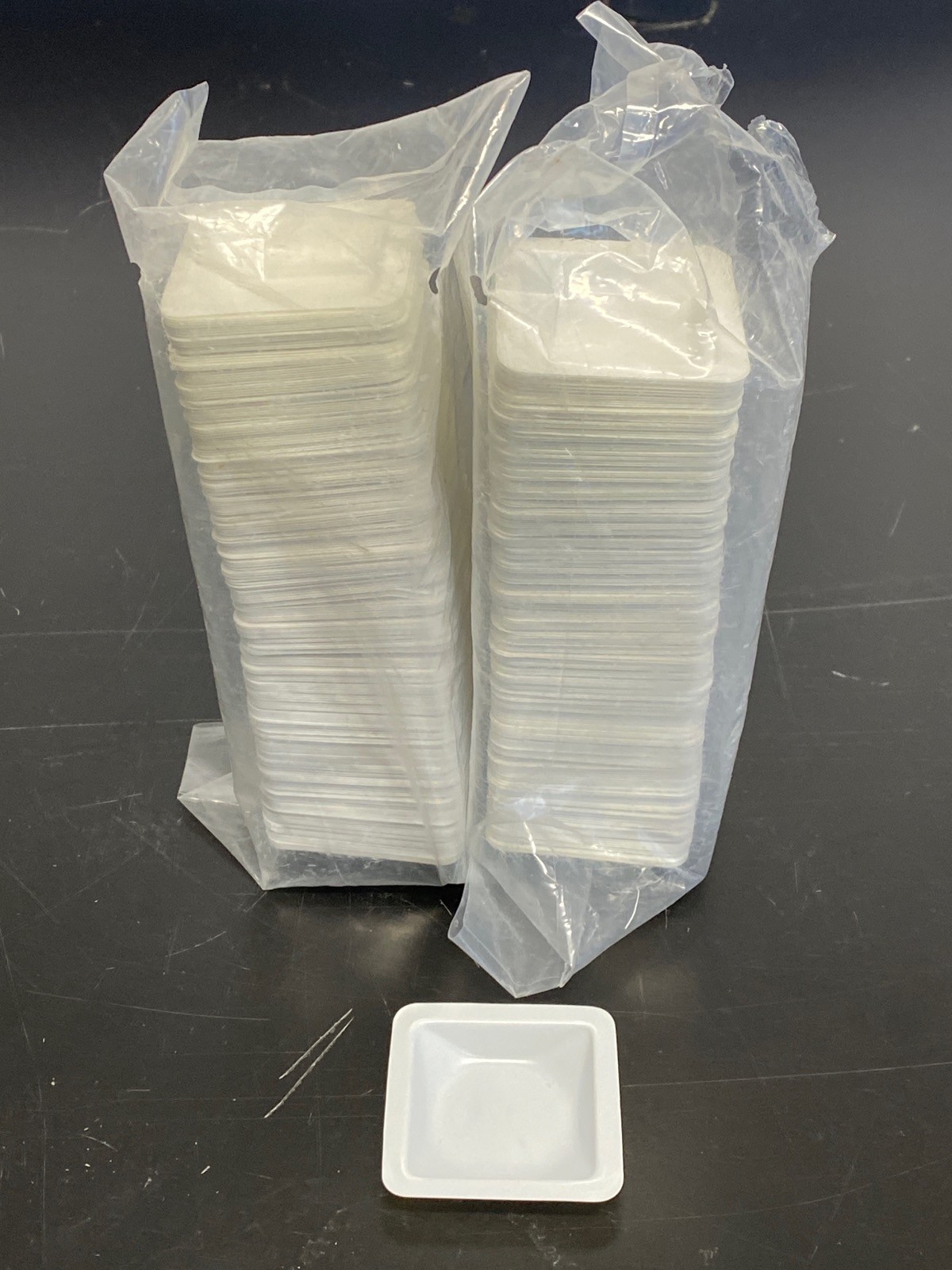(757) Laboratory Square & Hexagonal Polystyrene Weighing Dishes