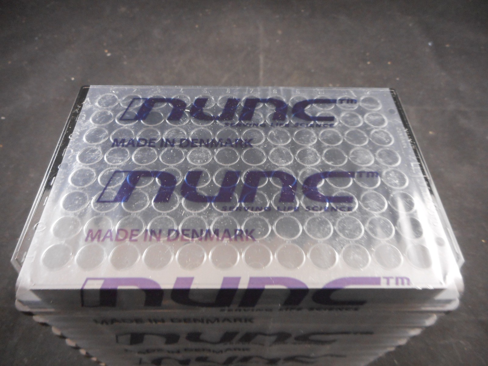 NUNC Plastic 96-Well x 400uL MicroWell Assay MaxiSorp Treated Black Polystyrene