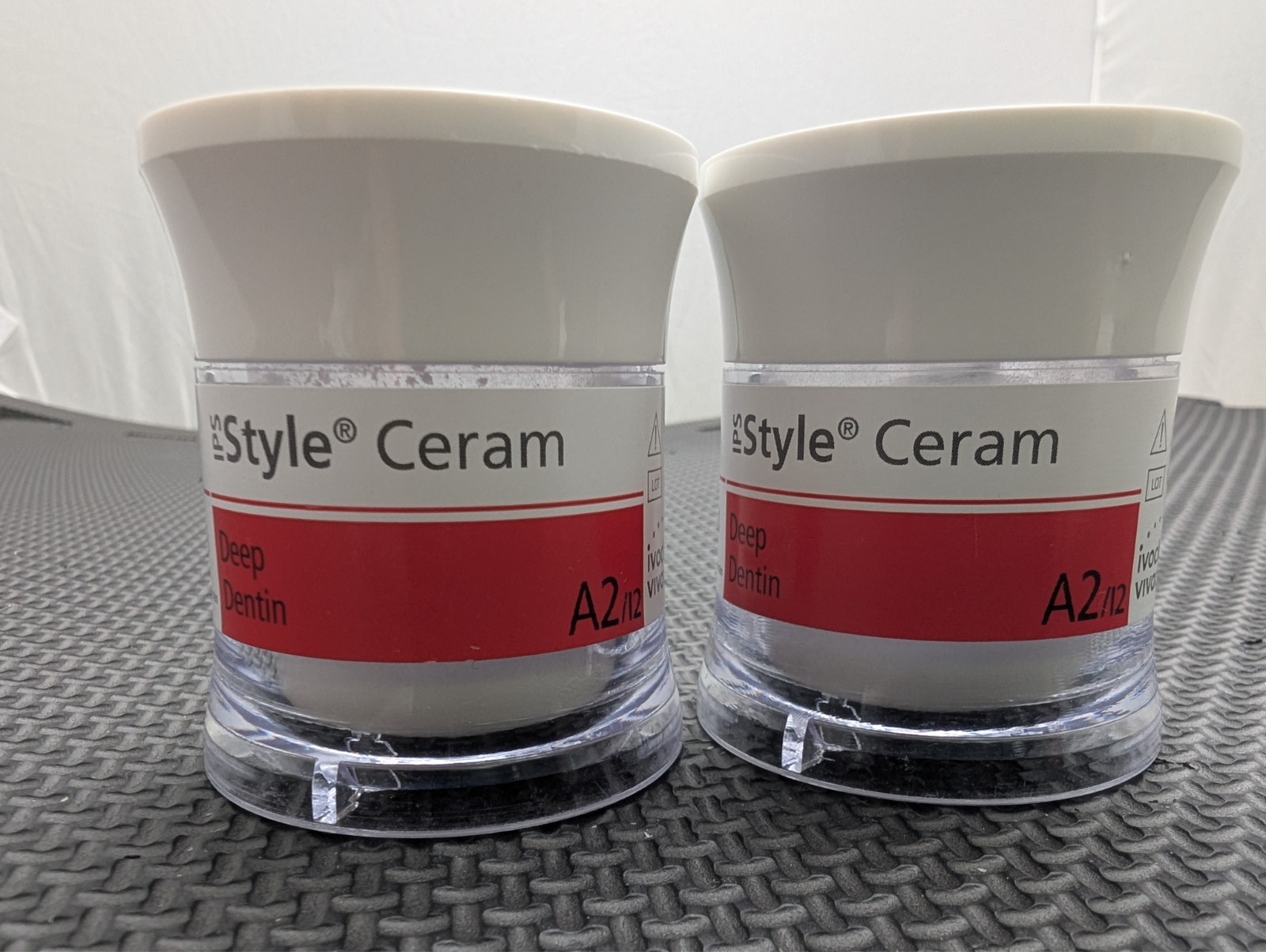 Ivoclar IPS Style Ceram Deep Dentin A2/I2 – used