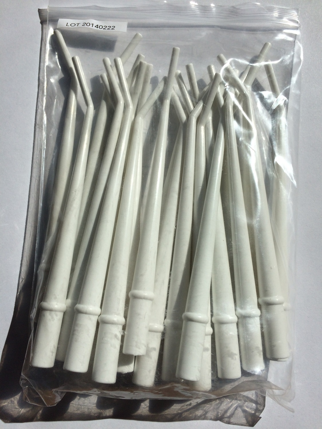 Surgical Aspirator Tips Standard White 1/8″ diameter x 6 1/2″ long 25pk