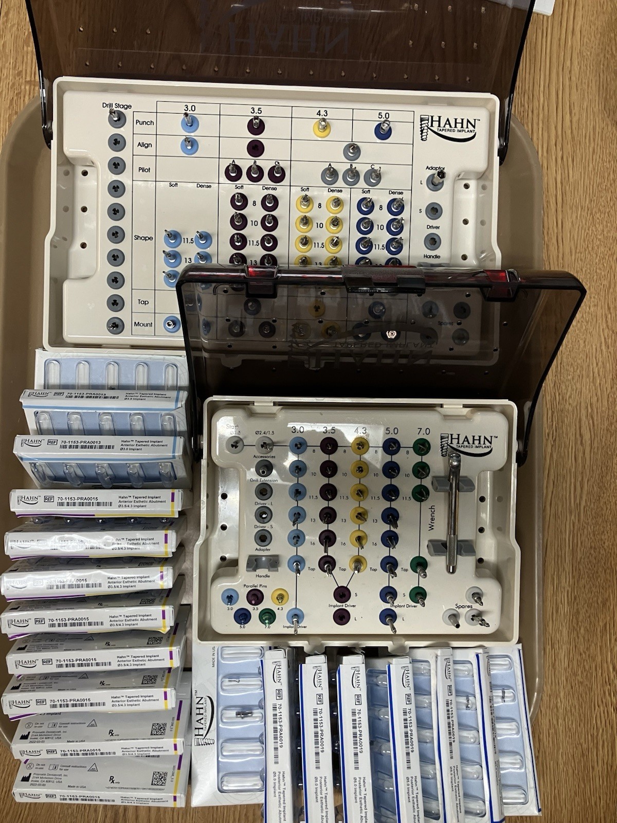 Hahn Implant Surgical Kits & Tapered Implants