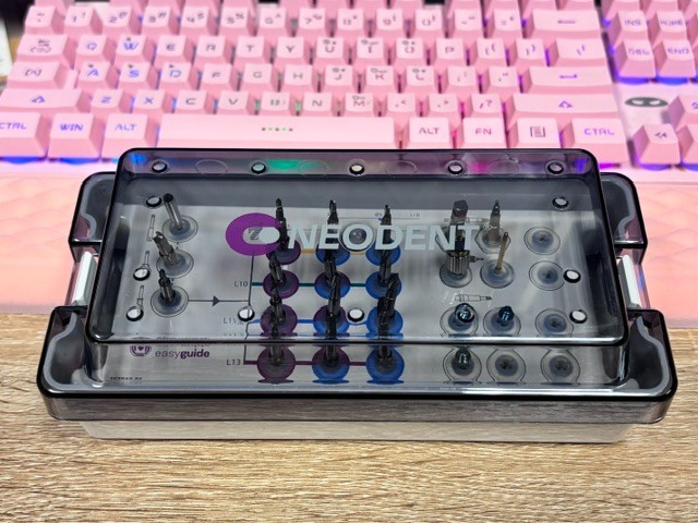 NEODENT GUIDED SURGICAL KITS