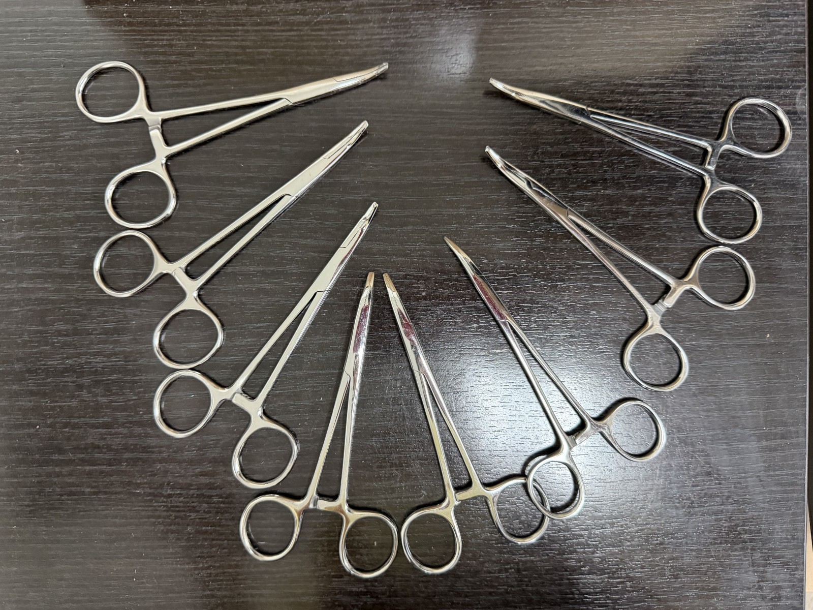 Crown Grabber. Has Crown Size Cavity in the Jaw to Hold the Crown