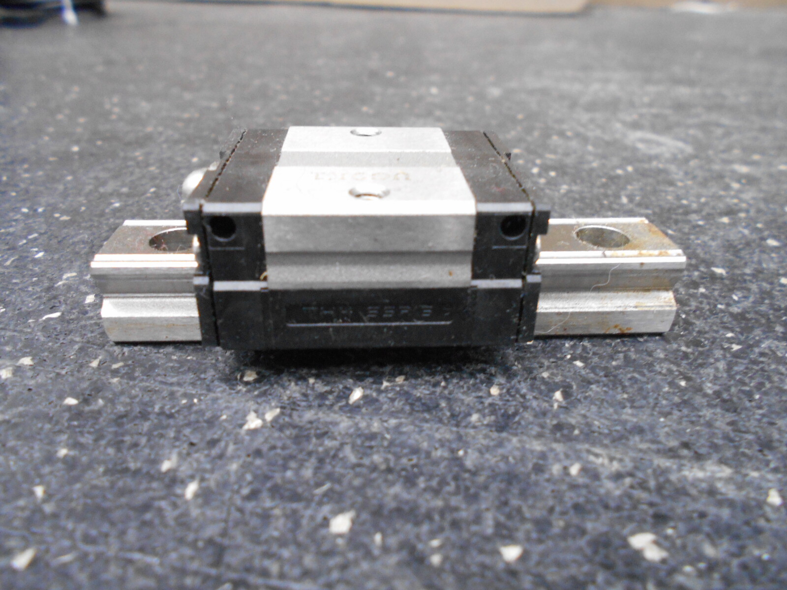 THK SSR15 41mm x 34mm x 20mm CARRIAGE 79mm LONG LINEAR SLIDE RAIL