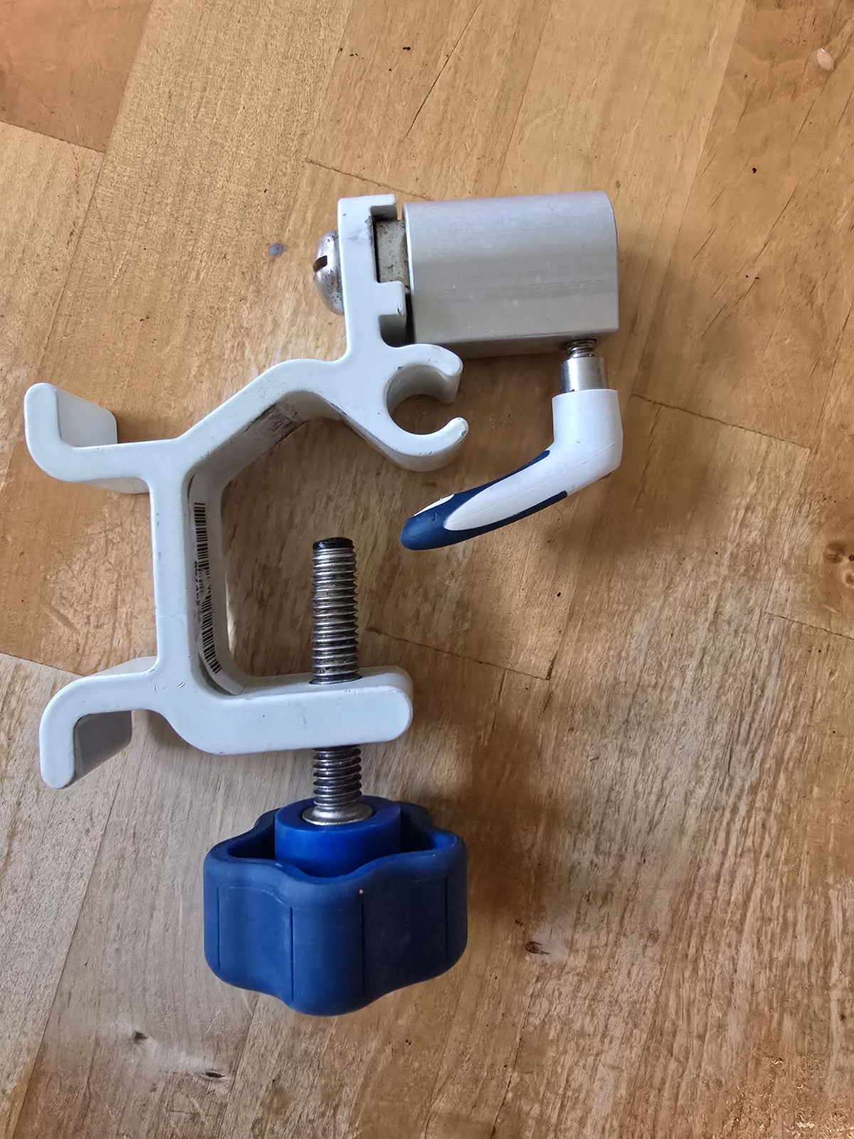 Covidien Kangaroo Joey Pump Pole Clamp USED Free Shipping