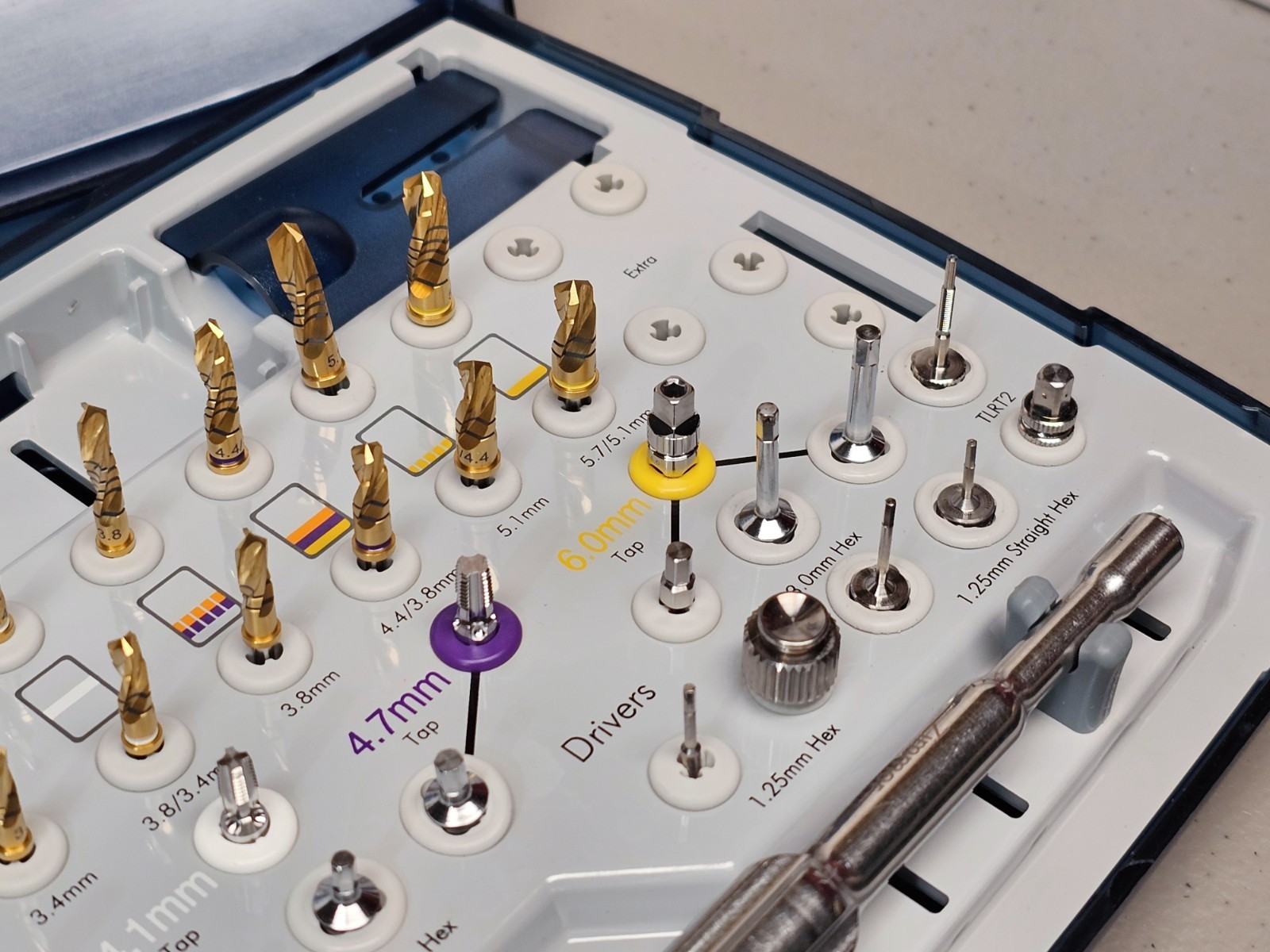Zimmer Tapered Screw-Vent Kit, Excellent but May Not Complete – Sold as Pictured
