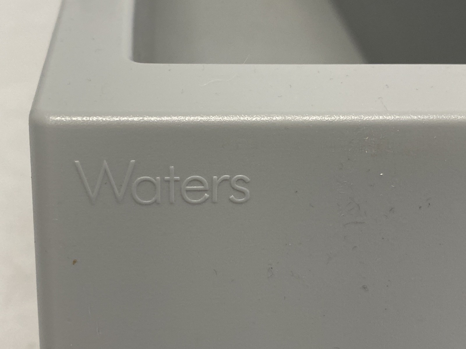 Used WATERS Replacement Alliance Solvent Bottle Tray Holds 4x1L Bottle WAT271082