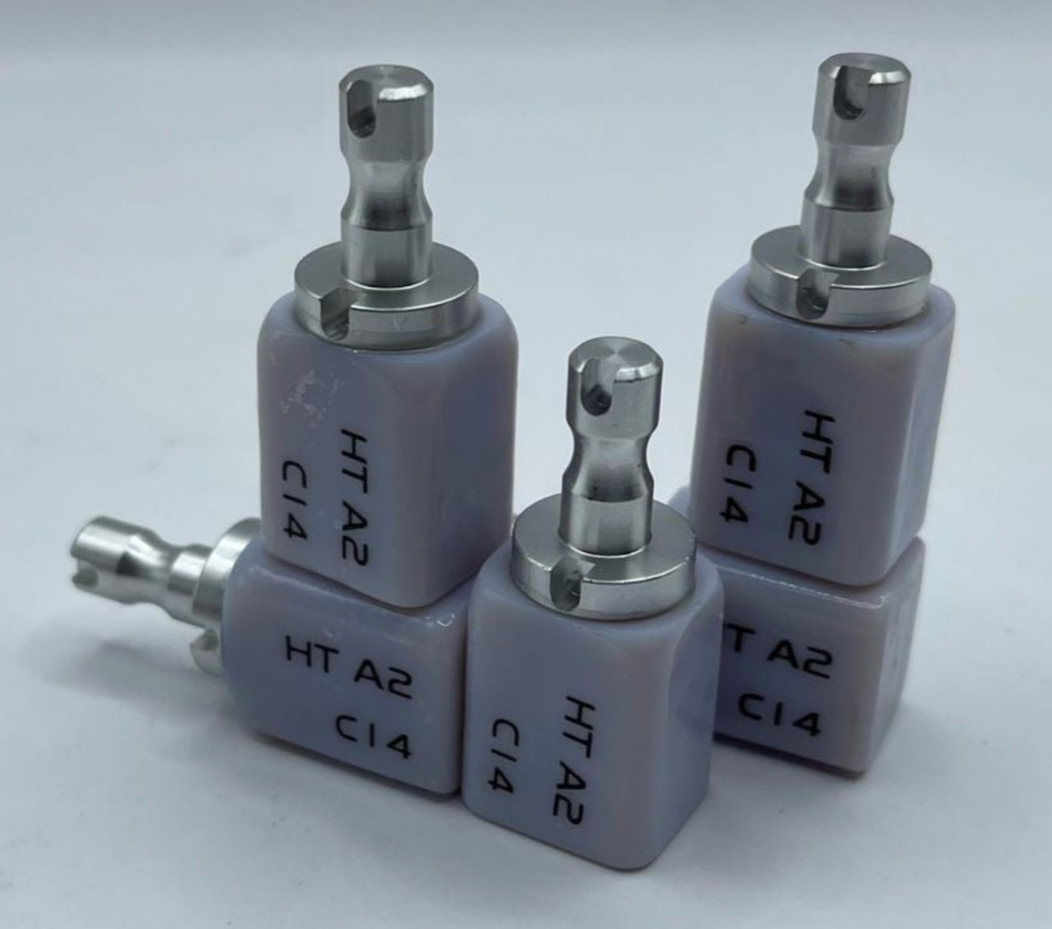 5 Pcs/Box HT A2 C14 Dental Glass Ceramic Lithium Dislicate Cerec Emax CAD CAM
