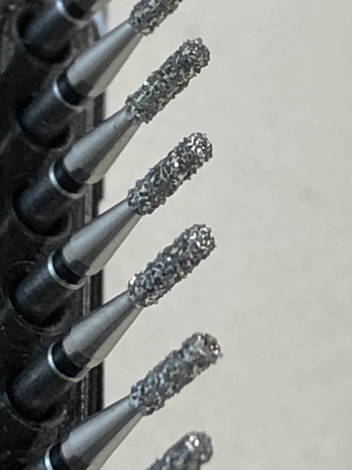 557 Diamond Burs 30 X (835)109-010XC 1.0 mmDiameter 835 #109-010xc ExtraCourse