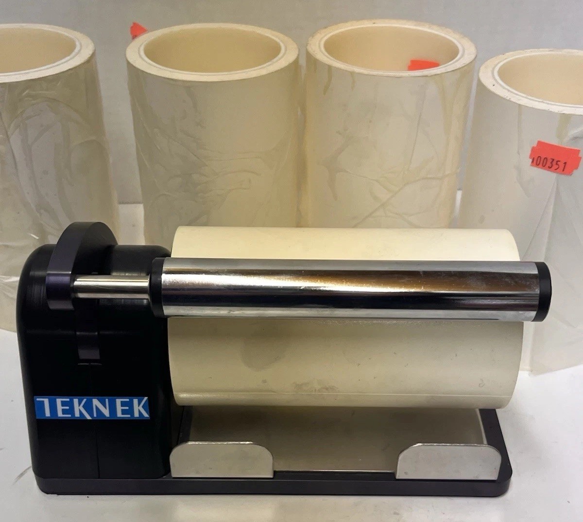 TEKNEK DCR Mate – Manual Cleaning System W/4 Extra Pre-sheeted Adhesive Rolls