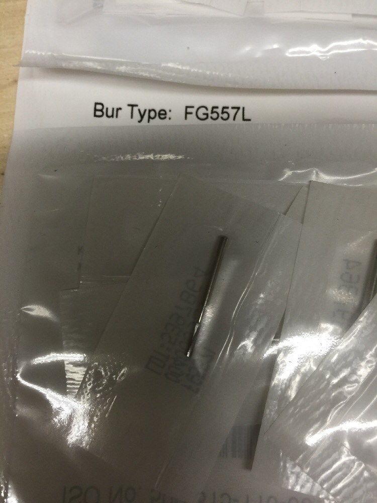 Carbide Burs FG557L, Friction Grip, Midwest Type, Made by Kerr (4×10. 40 burs)