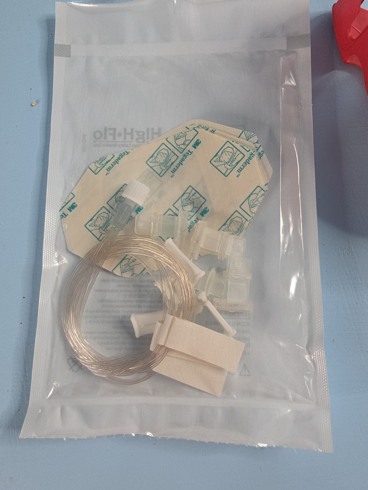 KORU HiFlo 26G Subcutaneous Safety Needle Sets Lot of 16 20″ Tubing Lab