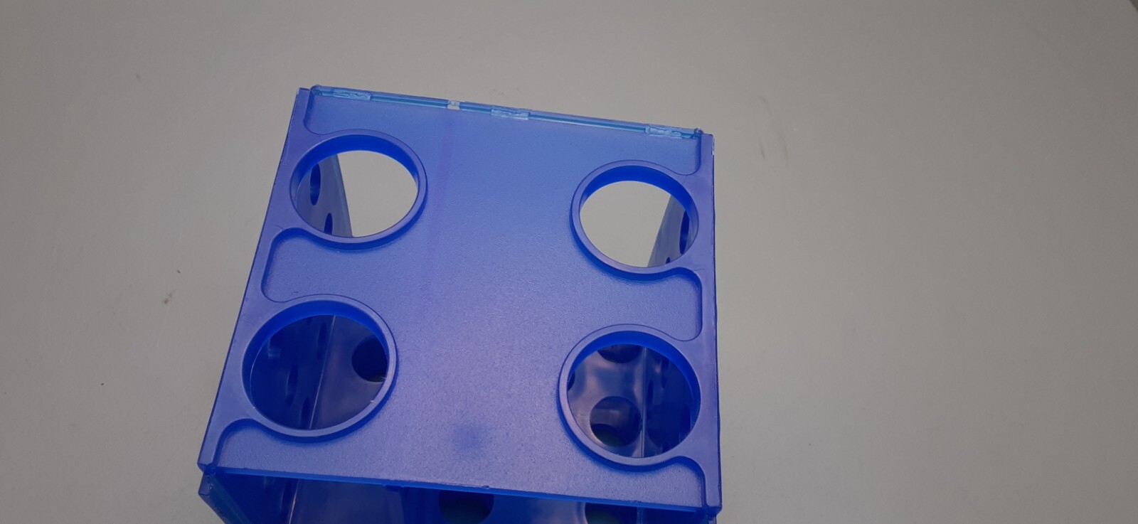 4 WAY FLIPPER RACK Cube 4 1/4″ X 4 1/4″ / Blue Very clean condition