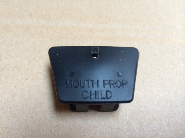 DENTAL HENRY SCHEIN MOUTH PROP BLACK RUBBER CHILD MEDIUM LATEX FREE , Miltex
