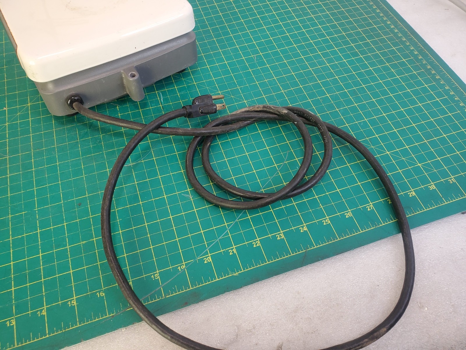 Corning PC-320 Hot Plate Magnetic Stirrer 6 x 7.5″ “No Tariffs”
