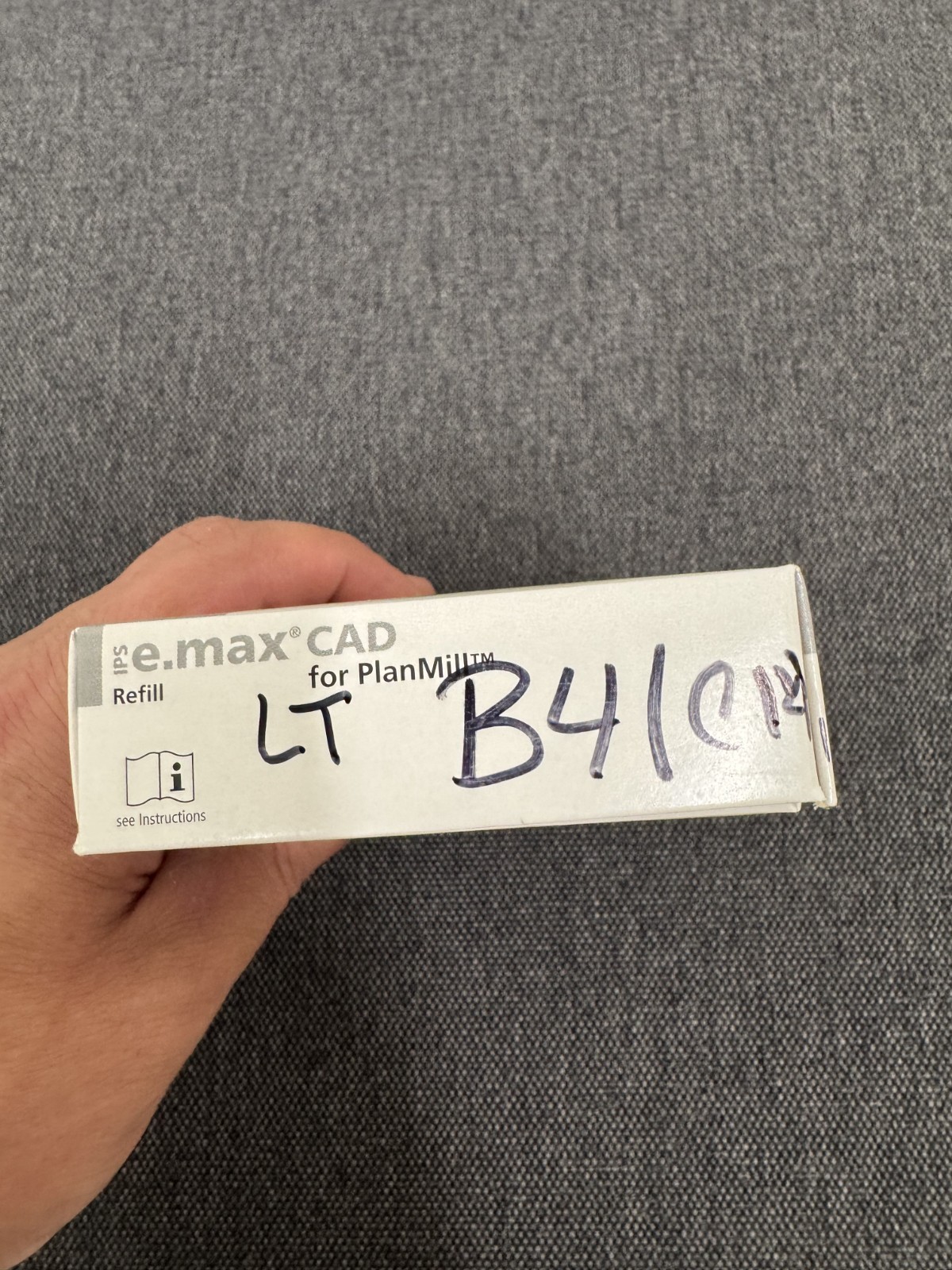 Emax Cad Planmill original Blocks 5pc per box, B4 shade