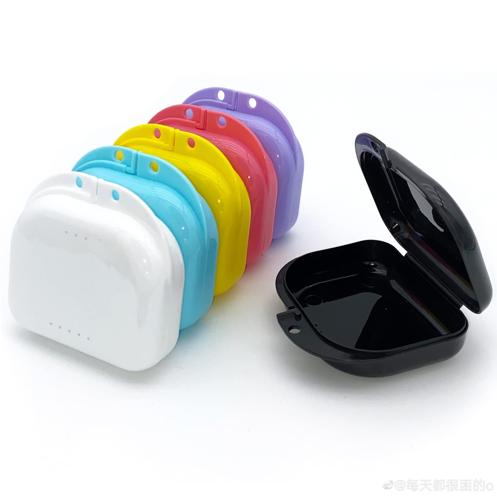 Retainer Case with Vent Holes, 6 Pcs Denture Case, Tight Snap Lock Purple