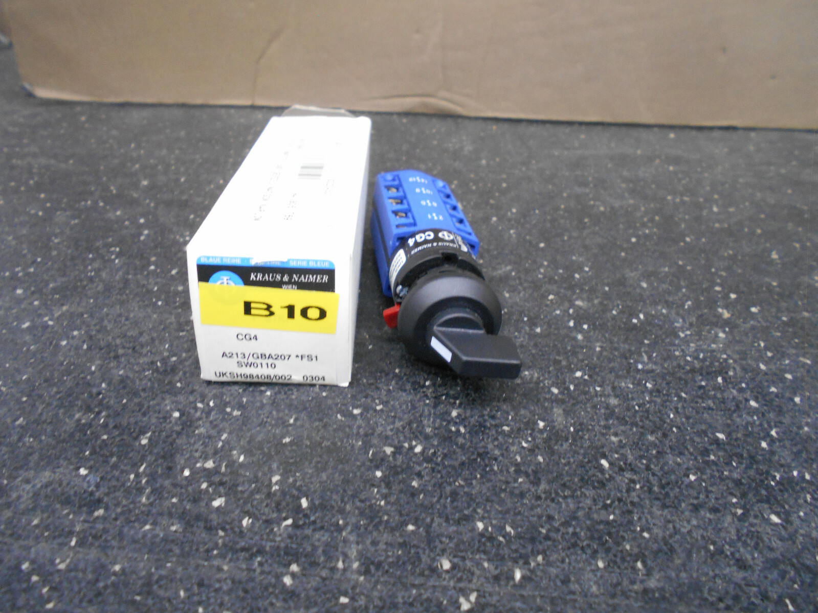KRAUS & NAIMER CG4 AC1 10A 400VAC A213 3 POSITION SWITCH