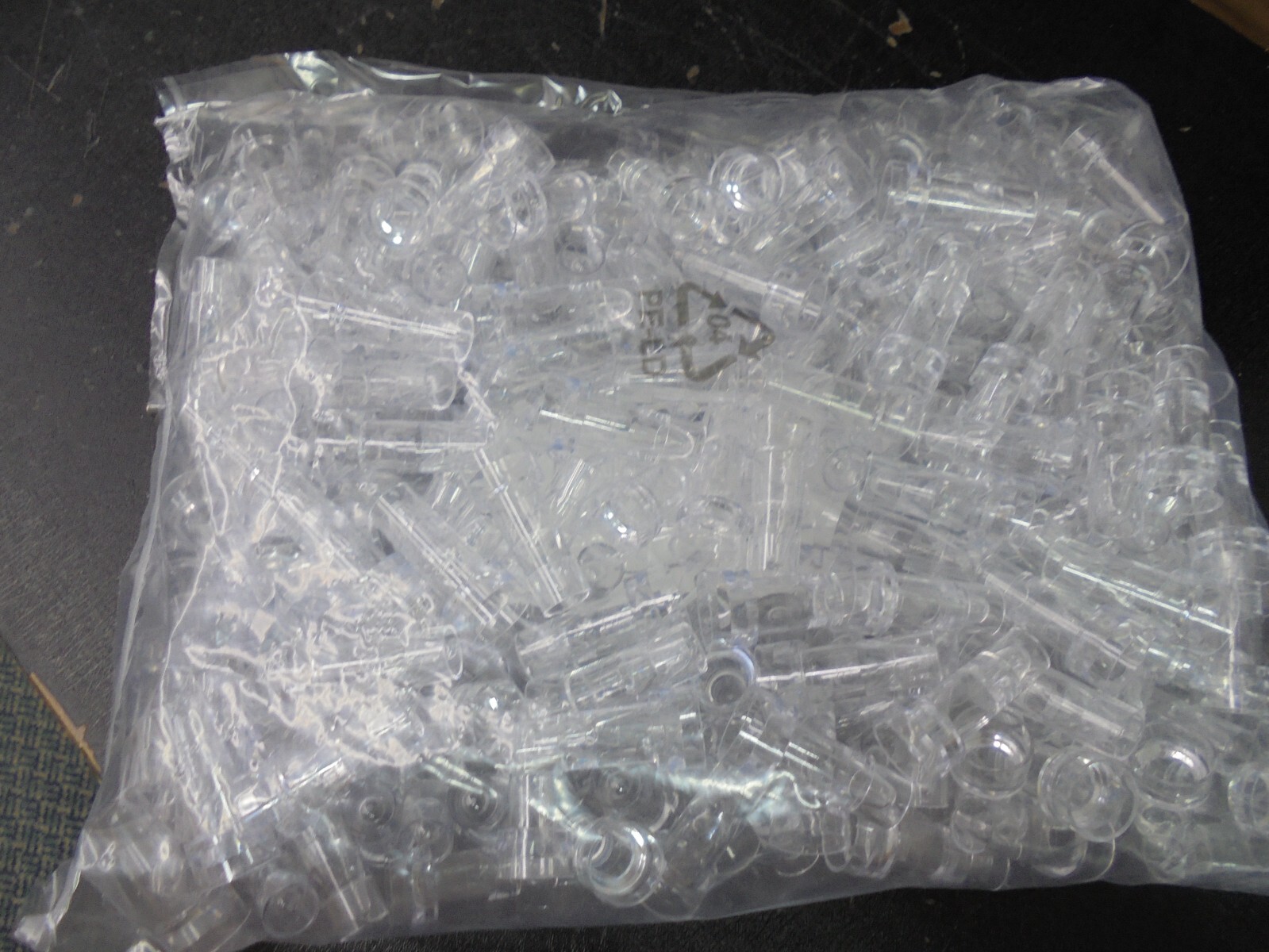 Roche Cobas 10394246001 Sample Cup QTY 250 2027-07-31