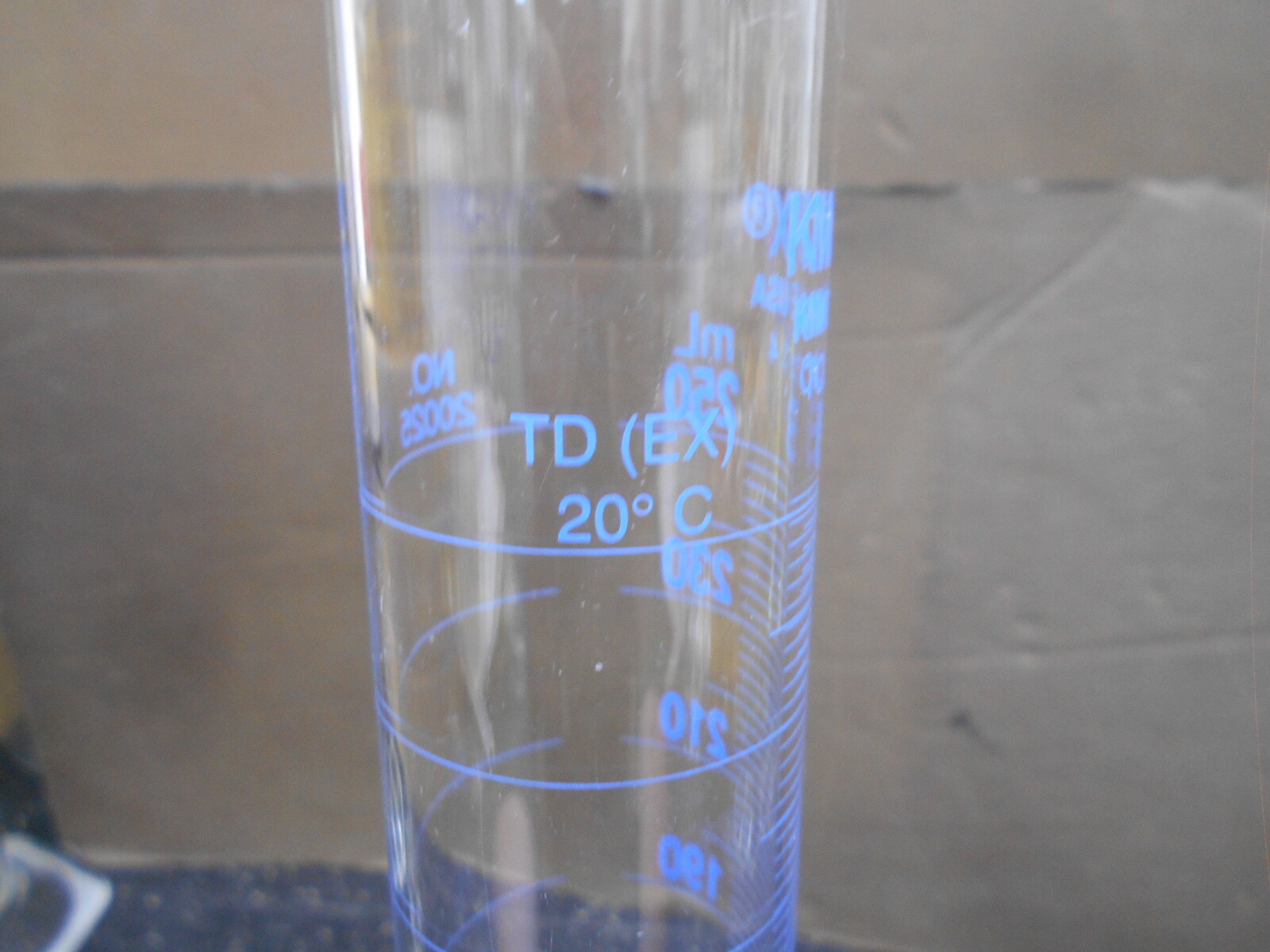 KIMBLE KIMAX 20025 250mL TD 20°C (EX) GRADUATED CYLINDER