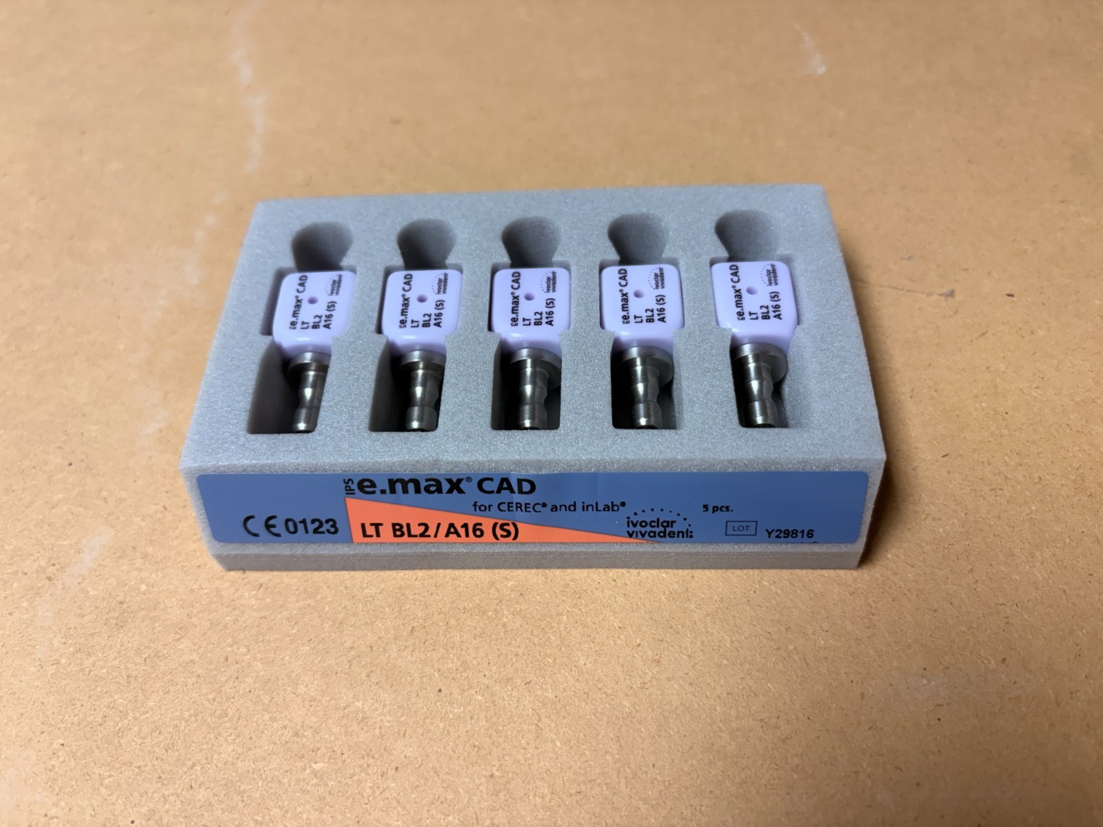 IPS e.max CAD abutment blocks LT BL2/A16 (S)