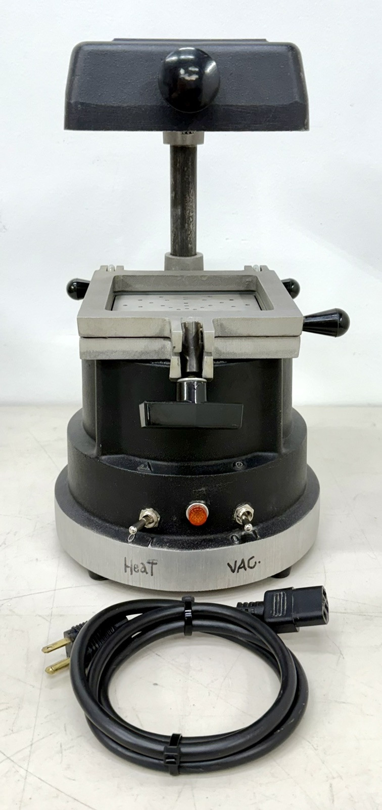 T&S Dental Model 101 Vacuum Former – Nice