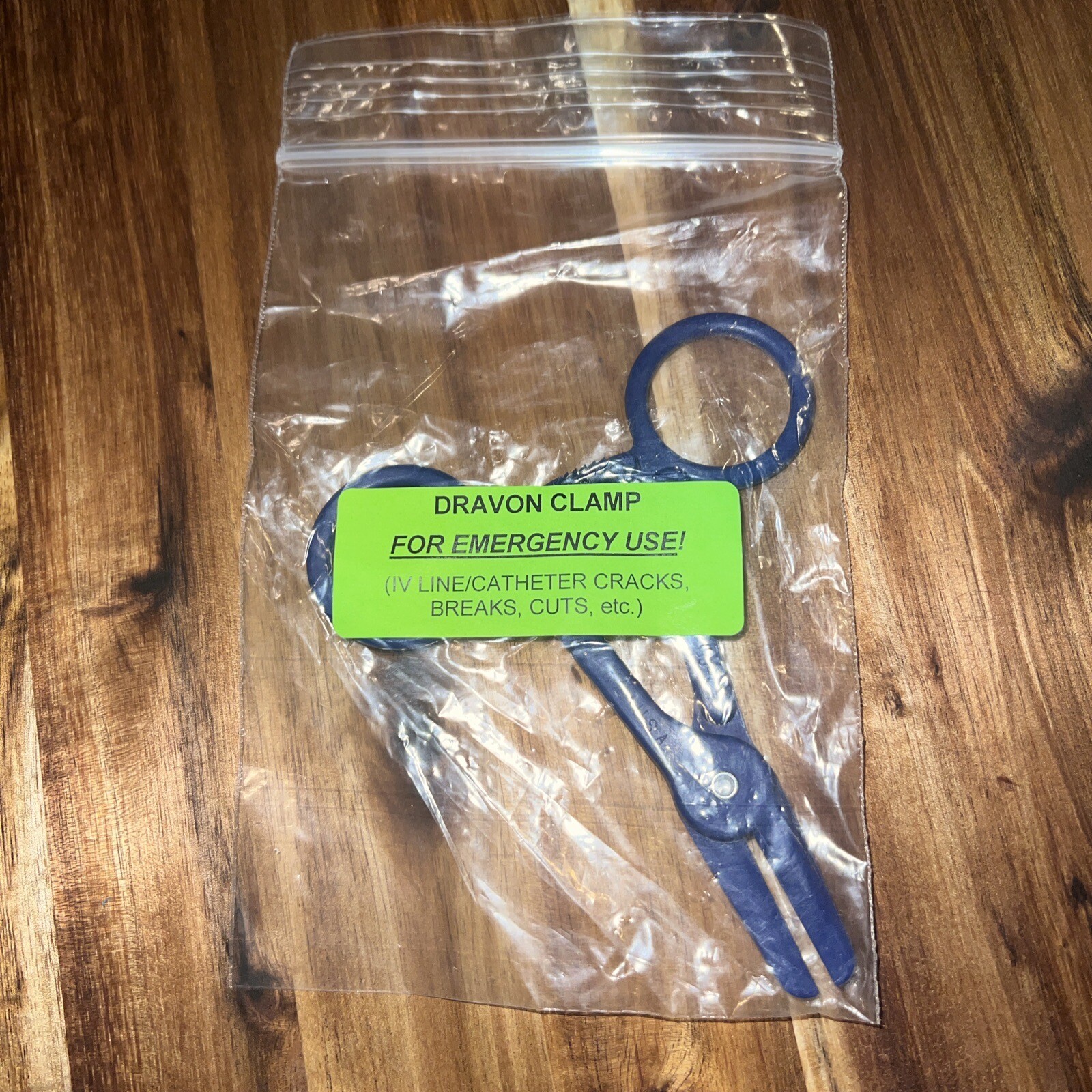 3G Navy Blue Dravon Plastic Occluding Tube Clamp (Hemostat)
