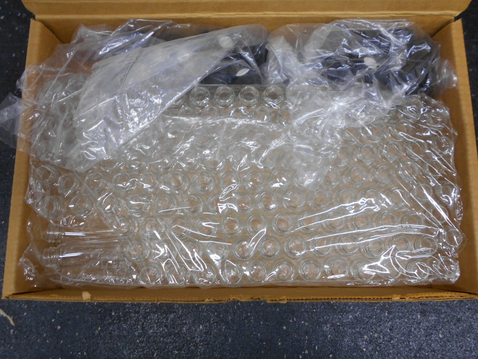 KIMBLE 60910C 112 2mL CLEAR SAMPLE VIALS WITH CAPS BOX OF 133